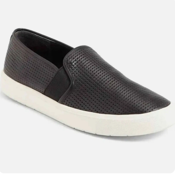 {6.5M} Vince Blair 5 Perforated Slip On Sneaker - Picture 1 of 11